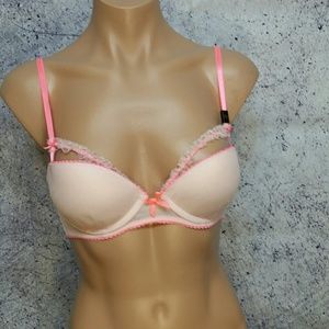 New w/o tags Victoria's Secret bra size 32C